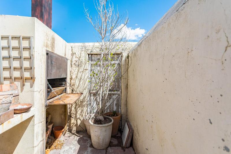 To Let 1 Bedroom Property for Rent in Observatory Western Cape